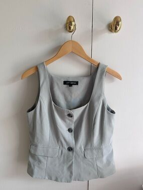 Loft Versa women’s button-up halter vest